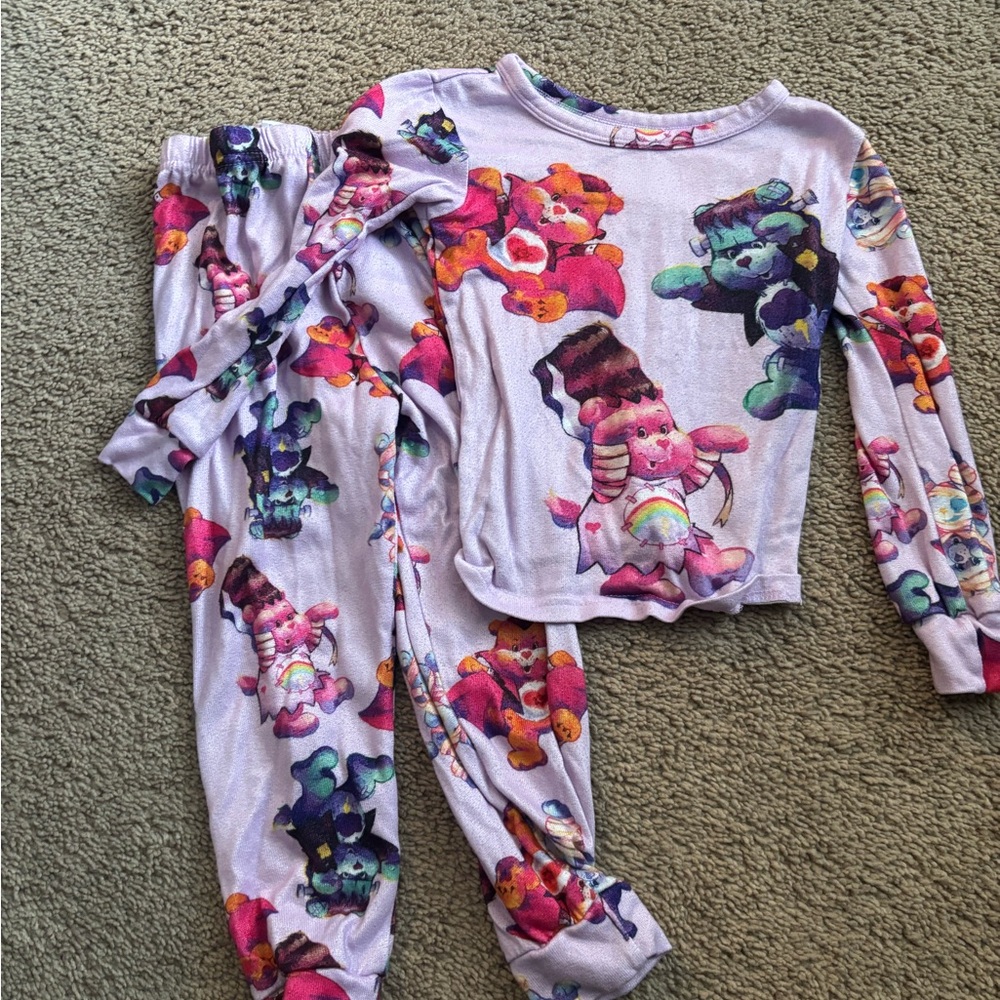 Colorful Kids Pajamas with Bear Print